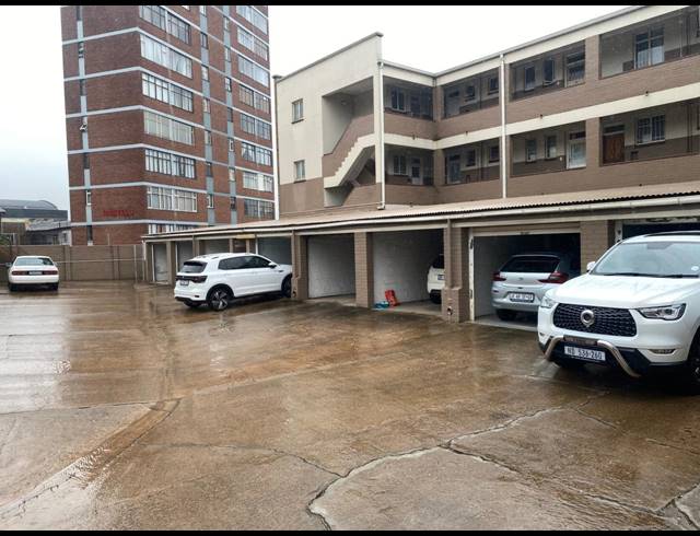 1.5 BEDROOM FLAT FOR SALE IN GLENWOOD